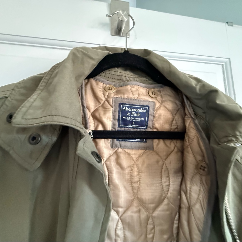 Spring Green Light Jacket With Removable Liner - image 8